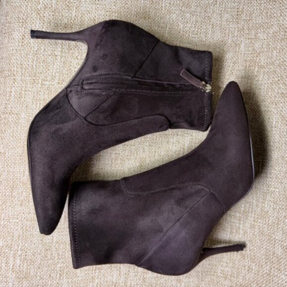 Nine West Cadence suede Heeled ankle boots in Dark Chocolate. Size 8 - Picture 3 of 6